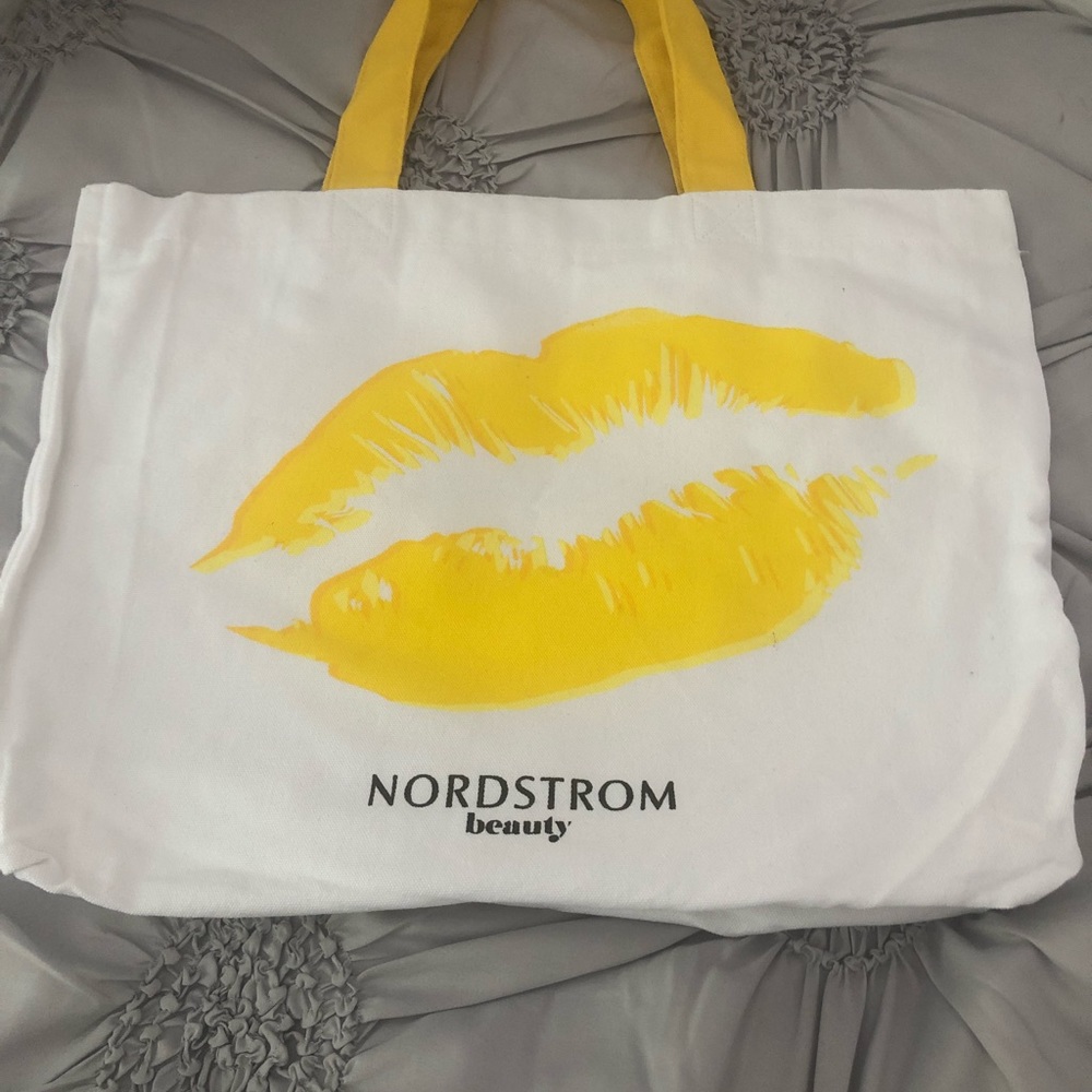 Tote - Picture 7 of 8